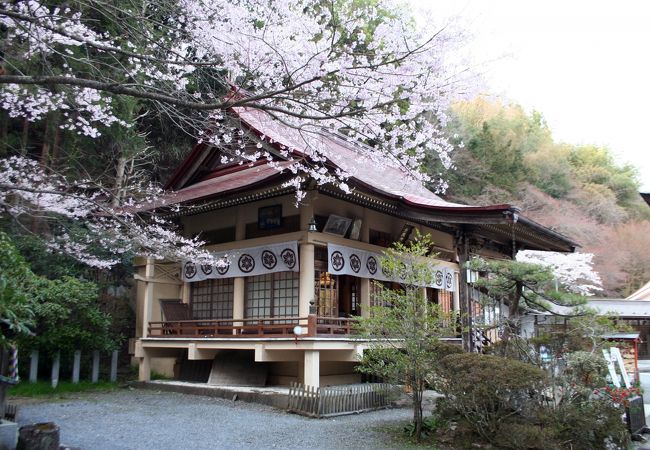 太鼓橋のある神社