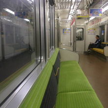 京阪は案外準急や普通が空いていて快適だったりします