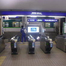京阪側の東福寺駅改札口の様子