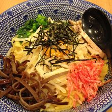 期間限定　春のまぜそば　790円