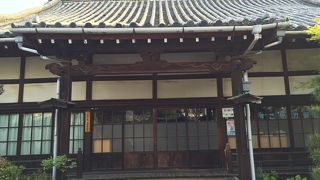 観光スポットというより地元のお寺です