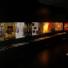 色々な博物館・美術館の催事パンフも並んでいました