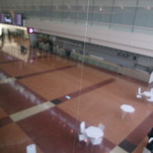 T2の２F端の方を眺めるのもある意味ディスカバリーです（笑）