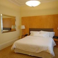 丁度良い硬さのベッドで快適