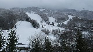 雪の蔵王、新緑、紅葉と、四季それぞれの顔と、温泉があります