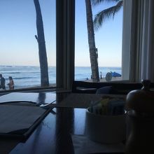 ビーチが見えます。