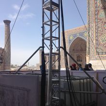 こういうの立てすぎ