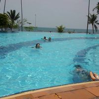 プールはファミリー向けでも、騒がしくないです。