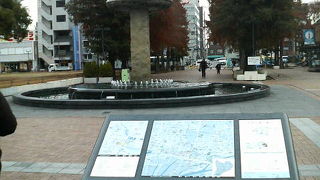 人通りが多くあまり落ち着けませんでした