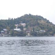 琵琶湖の観光地の島