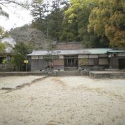 海の近くの神社跡