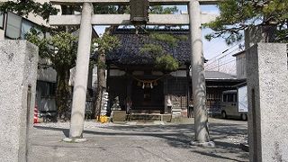 ひがし茶屋街の鎮守社です。