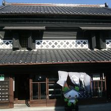 「くらりん」が目印の観光案内所で無料レンタサイクルを借りよう