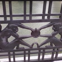 この橋のいわれとなった猿がいます。