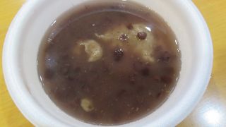 寺内町の中心的場所にあるお蕎麦屋さんです。