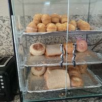 朝ごはんは6時から9時までです。