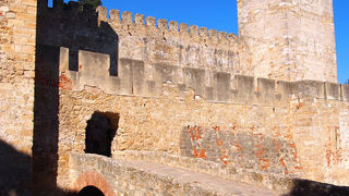 リスボンの最古の建物！！