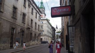 ルィノク広場から続く通り