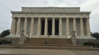 リンカーン記念堂