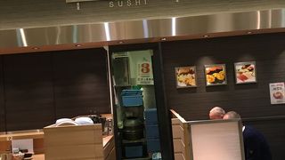 価格相当のコストパフォーマンスの良い、おいしい天婦羅を食べる事ができます。ぜひ