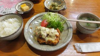 ビールが大量に飾ってあります。