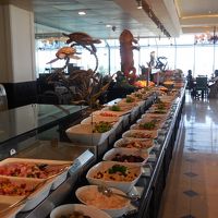 海を見ながらのバフェ