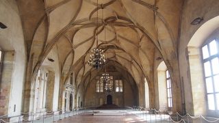 天井のヴォゥルトが美しい