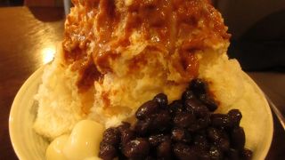 特ミルク氷 + 特製きな粉みつ（練乳がけ）♪