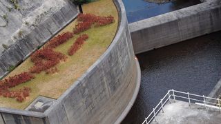 沖縄最大の重力式コンクリートダム