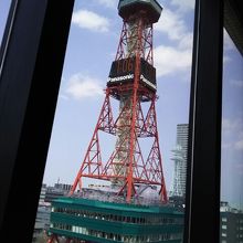 窓からテレビ塔が見えます