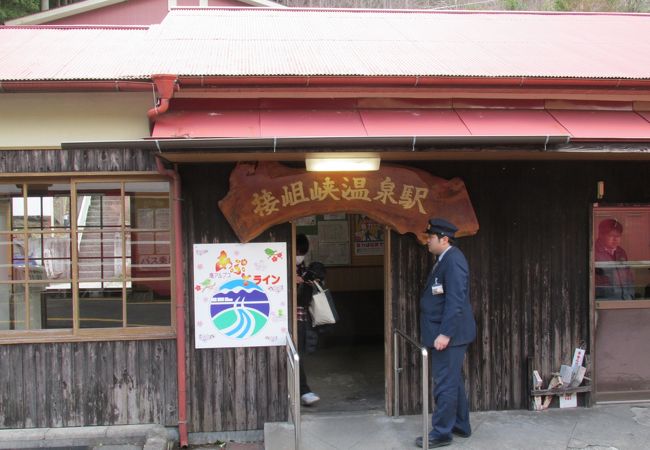 静かな温泉集落