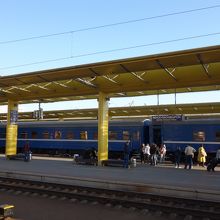 プラットホーム