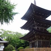 しぶい三重塔があるお寺