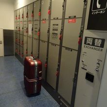 朝には、大きいロッカーも空いてます