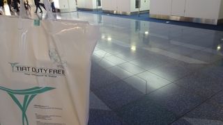 最後のお土産購入に便利。