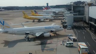 空港駅から徒歩移動は時間がかかる