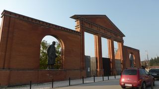 共産主義時代に思いを馳せて何想う。