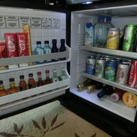 冷蔵庫の中です。各缶の底にセンサーがあり、課金されるしくみ