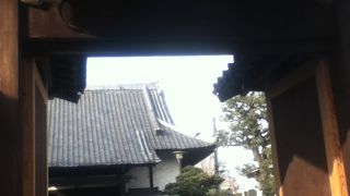 言問通り近くの日蓮宗のお寺