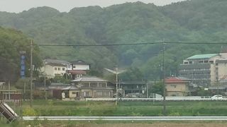 藪塚温泉郷への最寄り駅です。