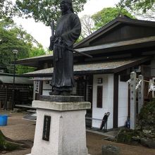 和気清麻呂公像