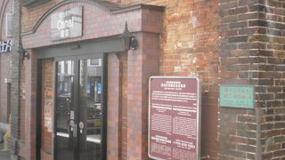 レンガ造りの建物