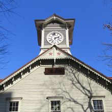 赤い五陵星は開拓使を表わしています