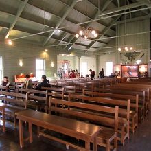 ２階のホールは、明治32年の札幌農学校を再現したものです