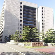 石垣の中は福井県の施設があります。