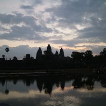 朝方です。雲があって少し残念。。