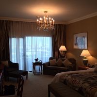 タイシルクがふんだんに使われたインテリア