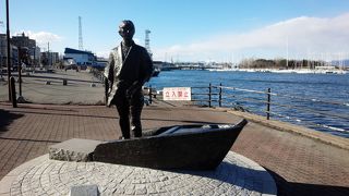 密出国したときの像です。