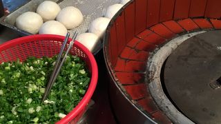 羽根つき餃子のようだ