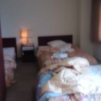 広くてべっとも３つ。